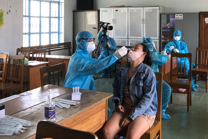 Từ 16 giờ  ngày 24/7 đến 7 giờ  ngày 25/7/2021 tỉnh Khánh Hòa ghi nhận  63 trường hợp dương tính với SARS-CoV-2